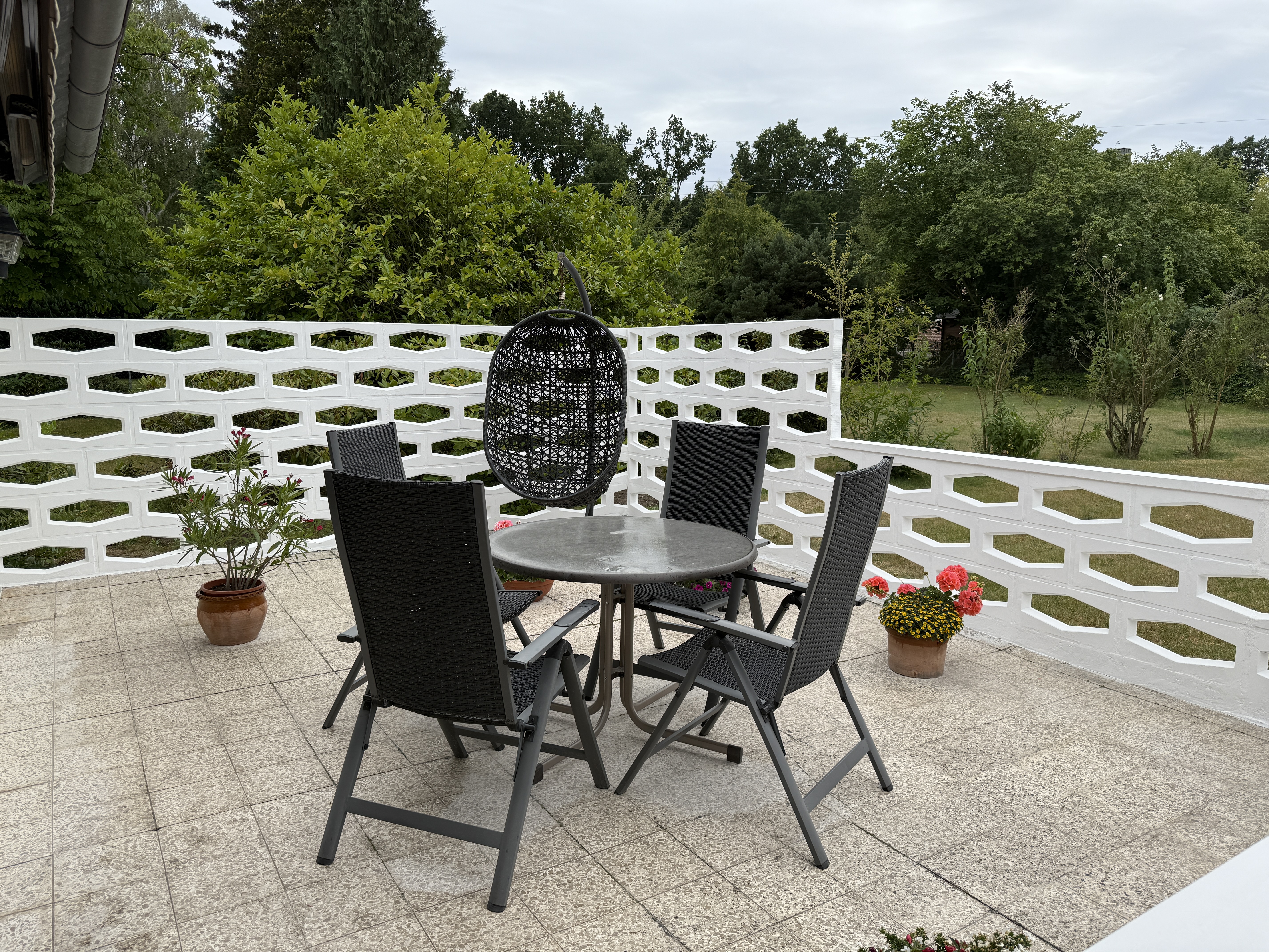 Detailansicht Terrassenarbeiten von Malermeister Roman Stez